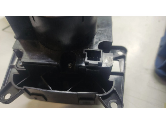 Включатель регулировки высоты / жесткости ходовой части