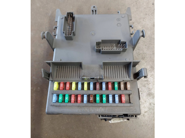 Pojistková skříňka 8200438793, 8200447435 Renault Espace IV 2006