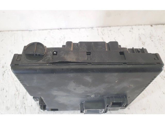 Блок предохранителей  12217799, 00005052479   Volvo V70    