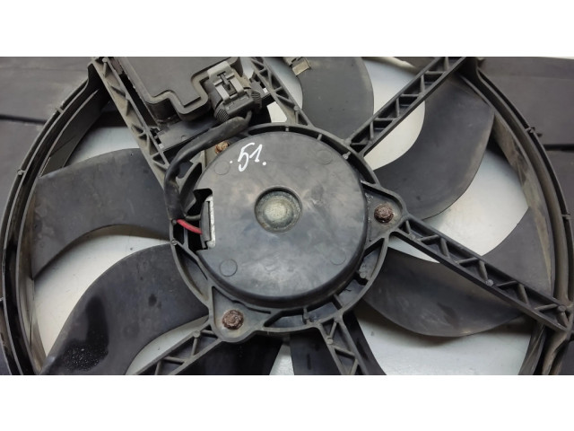 Вентилятор радиатора     3M518C607EC, 8240479    Ford Focus 1.6