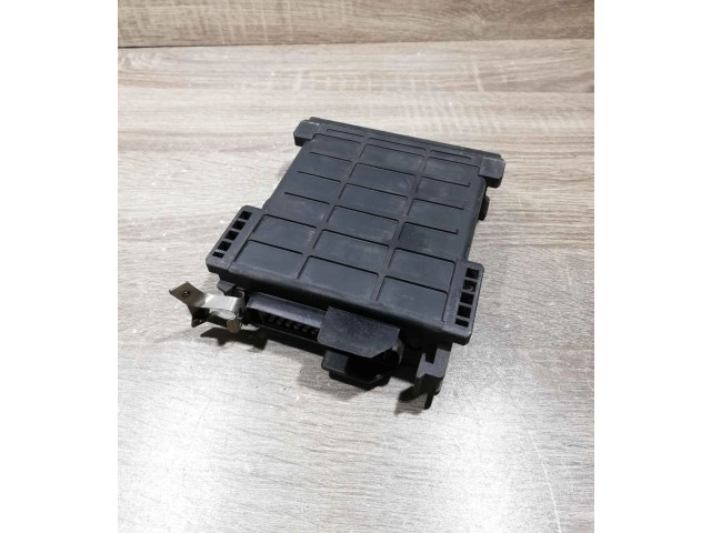 Řídící jednotka 0025453632, 0280800100 Mercedes-Benz 190 W201 1982