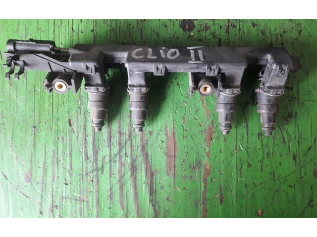 Топливная рампа    Renault Clio I  