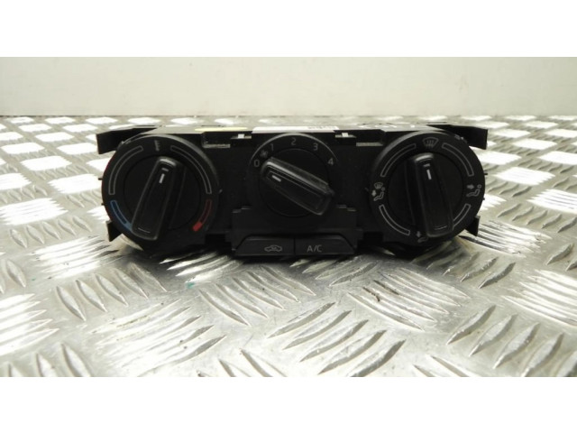 Блок управления климат-контролем 6V0820045A, Y702 Volkswagen Golf VII