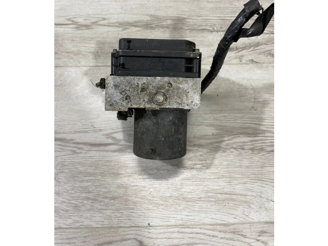 Jednotka ABS 6768686   BMW X5 E53 2005