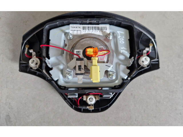 Подушка безопасности водителя Mitsubishi L200