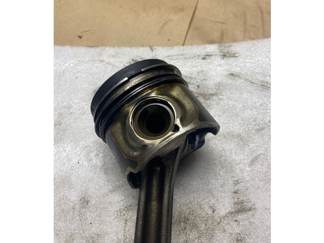 Píst 059AA   Audi A8 S8 D3 4E     