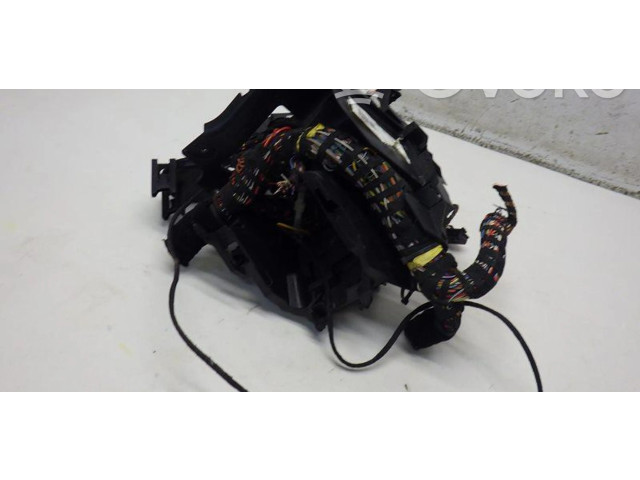 Блок предохранителей  1K1941397A   Skoda Octavia Mk2 (1Z)    