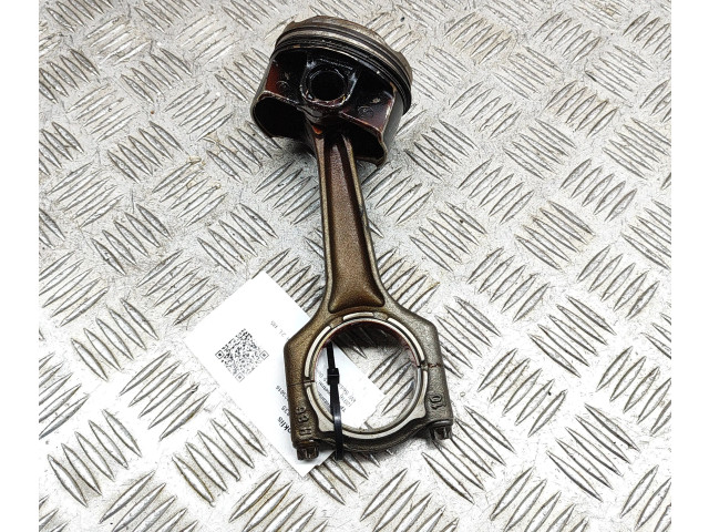 Píst 8623418, 9468870 BMW 5 G30 G31 pro benzínový motor 2.0