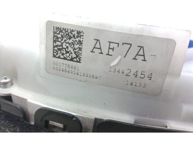 Přístrojová deska Opel Zafira C 2011 600775881