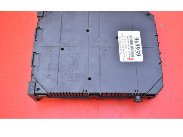 Блок предохранителей  9832881080, 9832881080   Peugeot 2008 I    