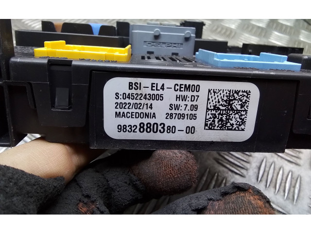 Pojistková skříňka 9832880380, 983288038000 Peugeot 208 2022