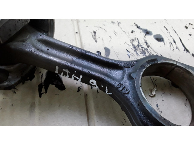 Поршень с шатуном 619 Citroen C3 Picasso для дизельного двигателя 1.6