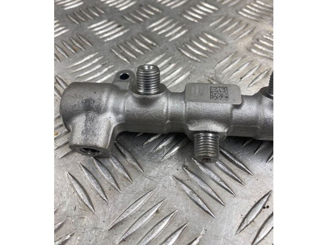 Vstřikovací lišta 059130090EB Audi A8 S8 D5