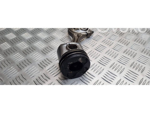  Поршень с шатуном    Audi A6 S6 C5 4B  