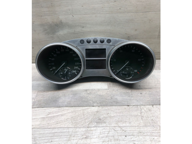 Přístrojová deska Mercedes-Benz R W251 2006 A2515402648