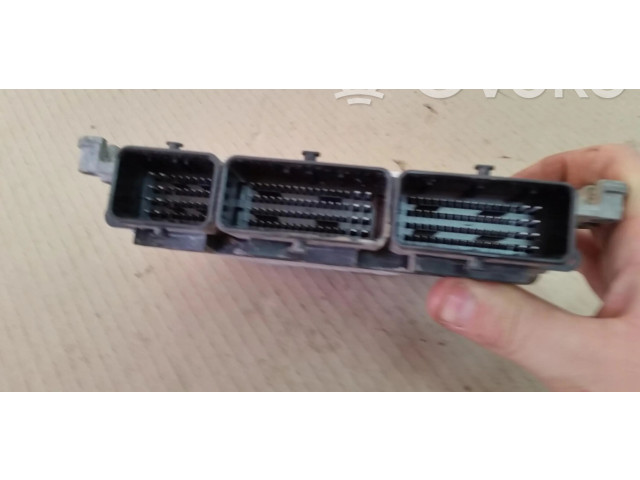 Řídící jednotka 237106319R Renault Dacia Duster 2017