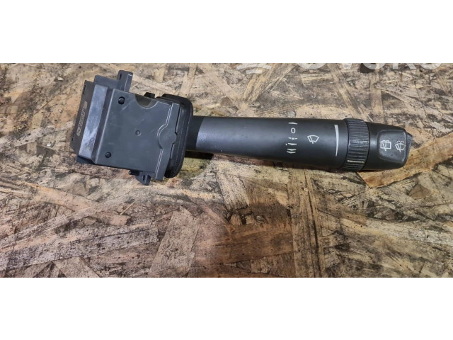 Ручка стеклоочистителей 9452391   Volvo V70