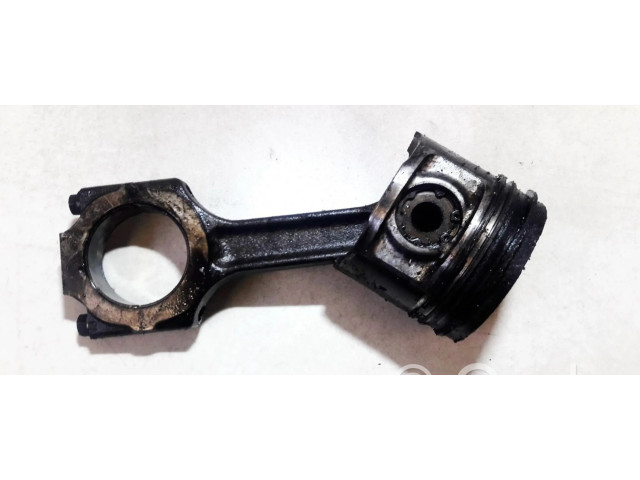  Поршень с шатуном    Alfa Romeo 156 для дизельного двигателя 2.4