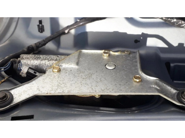 Моторчик заднего дворника Mitsubishi Carisma