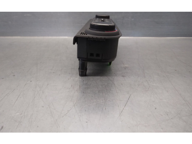 Блок управления климат-контролем 97250J7201   KIA Xceed