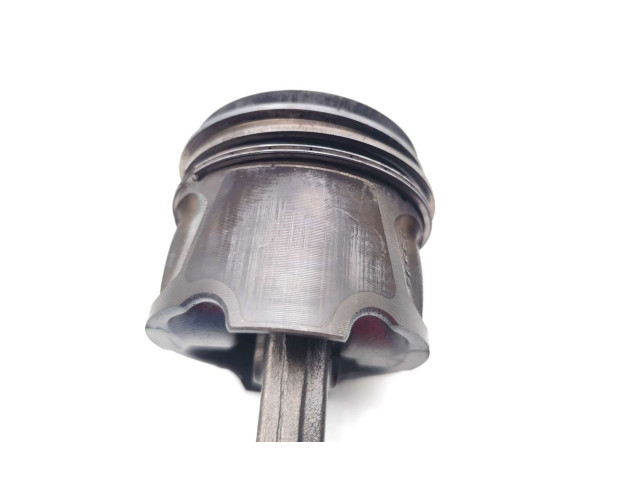 Píst K9K836 Renault Megane III K9K836