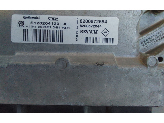 Блок управления двигателя 8200672654 Dacia Sandero