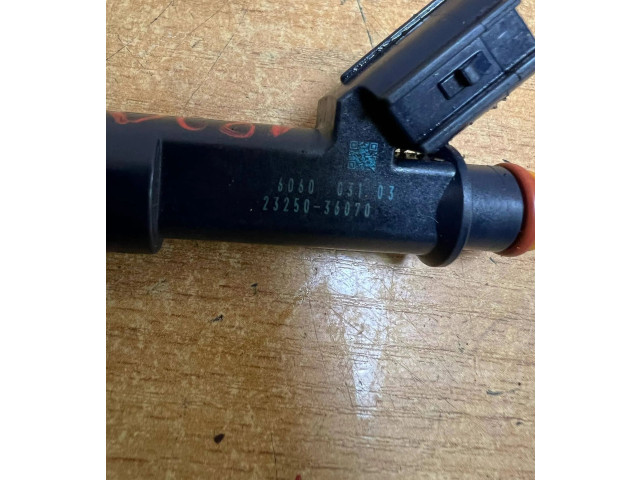 Форсунка 2325036070, 606003103 Lexus NX