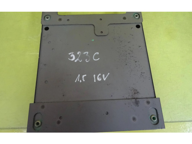 Řídící jednotka Z57318881, E2T84986M Mazda 323 F 2001