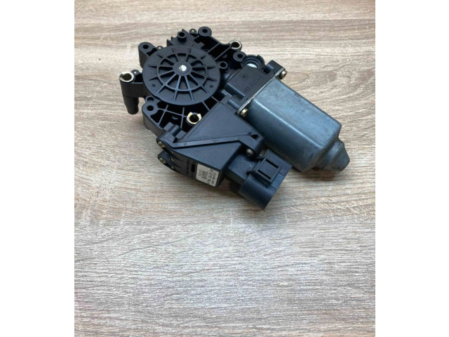 Передний двигатель механизма для подъема окон Audi A4 S4 B5 8D 1999 - 2000 года