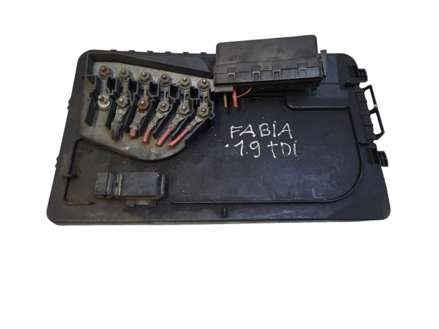 Блок предохранителей 6Q0937550C Skoda Fabia Mk1 (6Y)