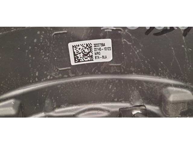 Руль Volvo V60 2018 - года 32227594