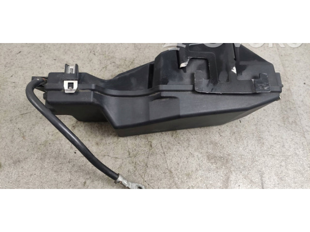 Блок предохранителей Volvo S80