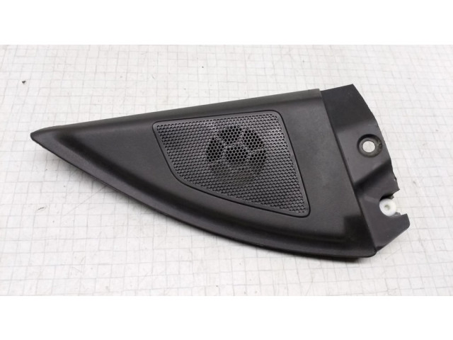 Пластиковая отделка зеркала