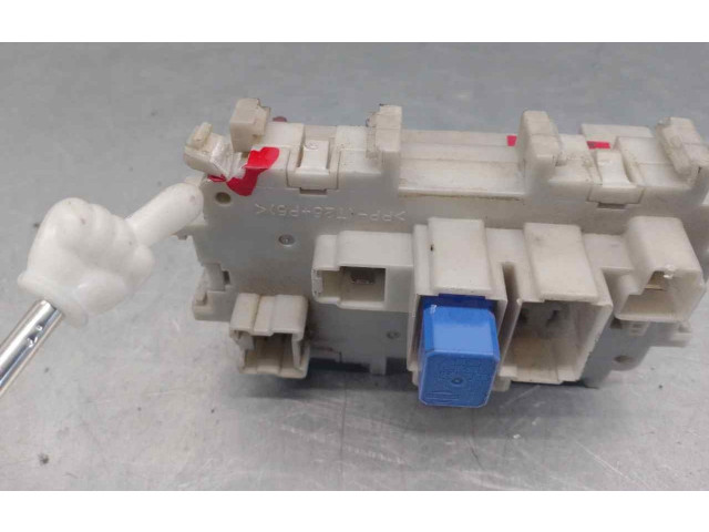 Pojistková skříňka Řídící jednotka BSM 24350EA00A   Nissan Navara 2005