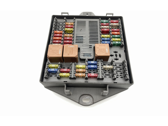 Блок предохранителей 2W9314A073BE, 2W9314A073BE Jaguar XJ X350