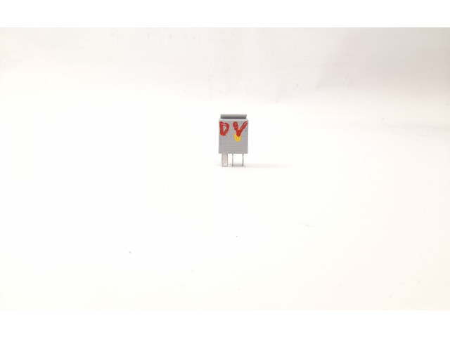 Блок предохранителей 1K0951253 Volkswagen Caddy