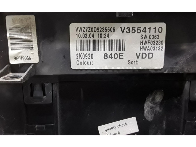 Přístrojová deska  Volkswagen Caddy 2005 2K0920840E  