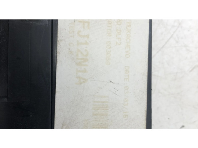 Блок предохранителей 55FJ12N1A   Ford Focus    