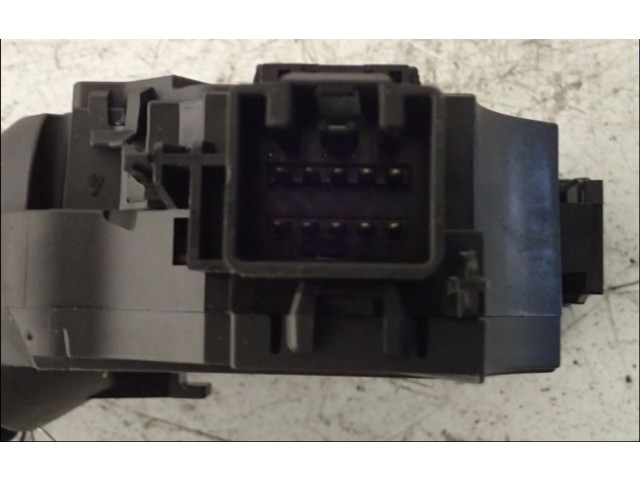 Ручка стеклоочистителей    Ford Fiesta