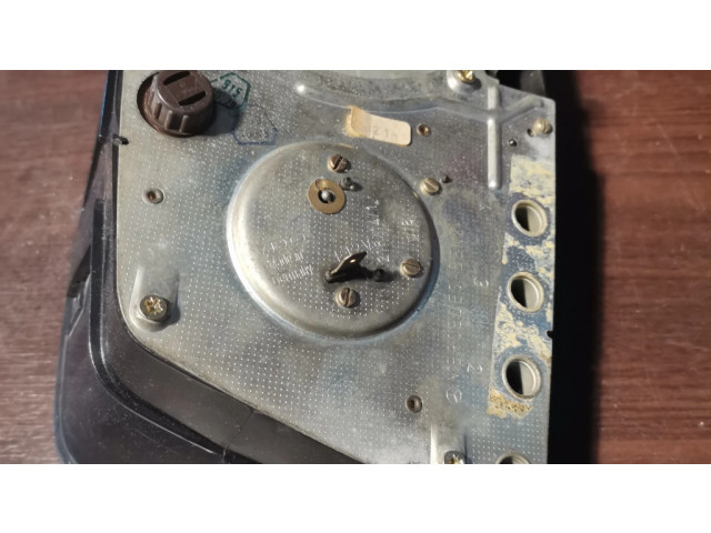 Přístrojová deska Mercedes-Benz 200 300 W123 1980 87001050