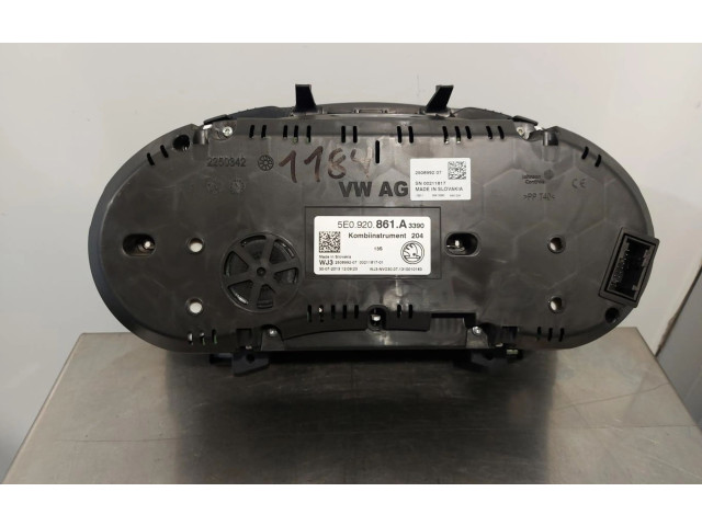 Панель приборов 5E0920861A Skoda Octavia Mk3 (5E)