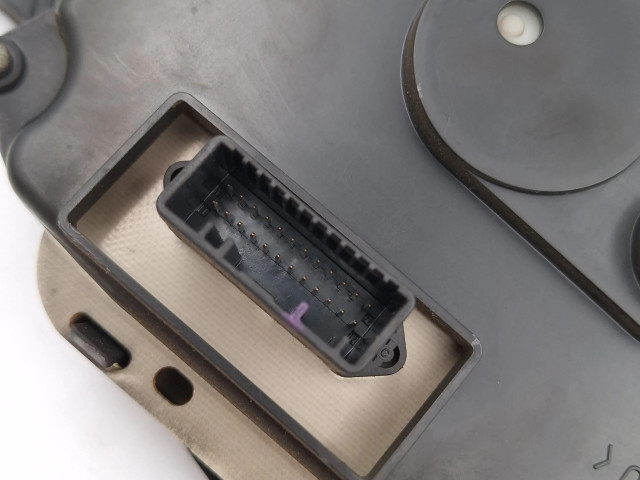 Панель приборов P8200377202, 281127621B Dacia Logan I