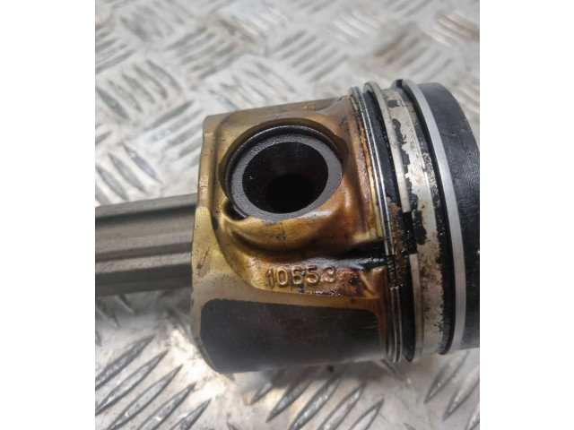 Píst 10653 Opel Vivaro