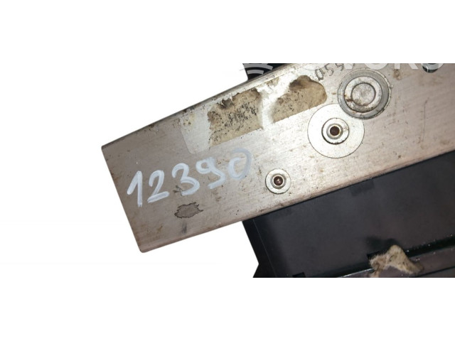 Блок АБС P30714952, 70714956   Volvo  XC90  2003 - 2006 года