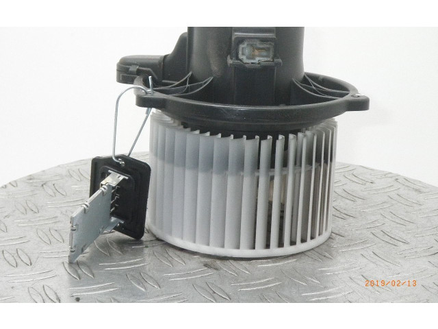 Вентилятор печки       KIA Ceed