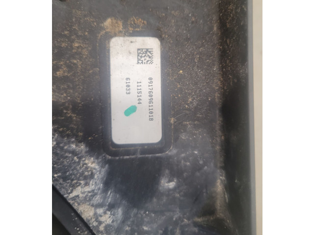 Электрический вентилятор радиаторов 24042401 Jeep Grand Cherokee (WK)