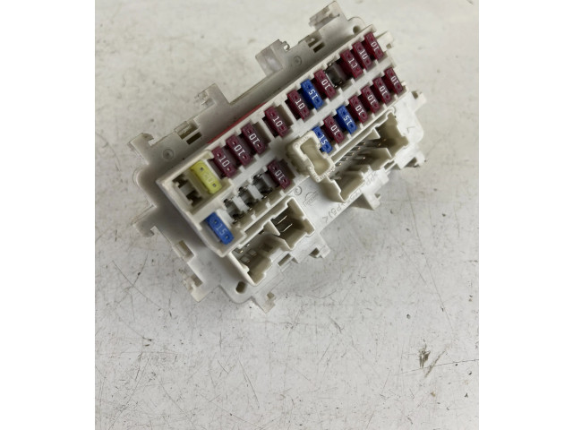 Pojistková skříňka 1975EA00A Nissan Navara D40 2007