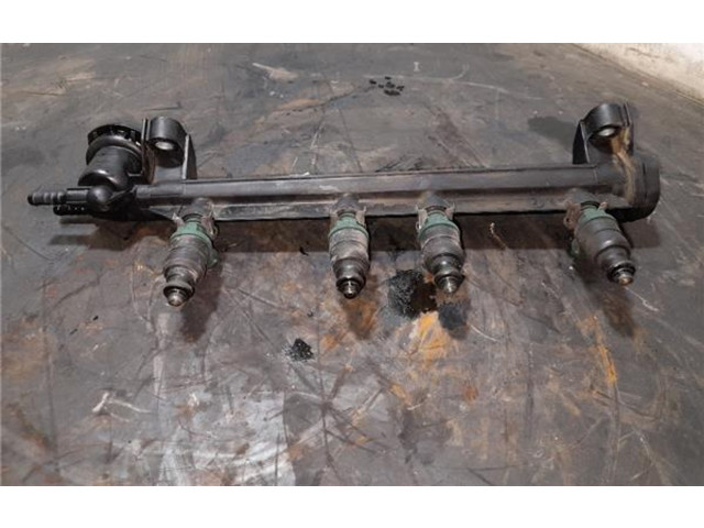 Vstřikovací lišta 06A133317A   Volkswagen New Beetle     