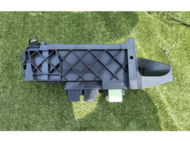 Блок предохранителей 1S0973374B, 1S0937090J Skoda Citigo