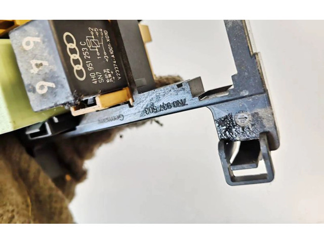   Pojistková skříňka 7n0937503, 7N0937503   Volkswagen Tiguan 2010